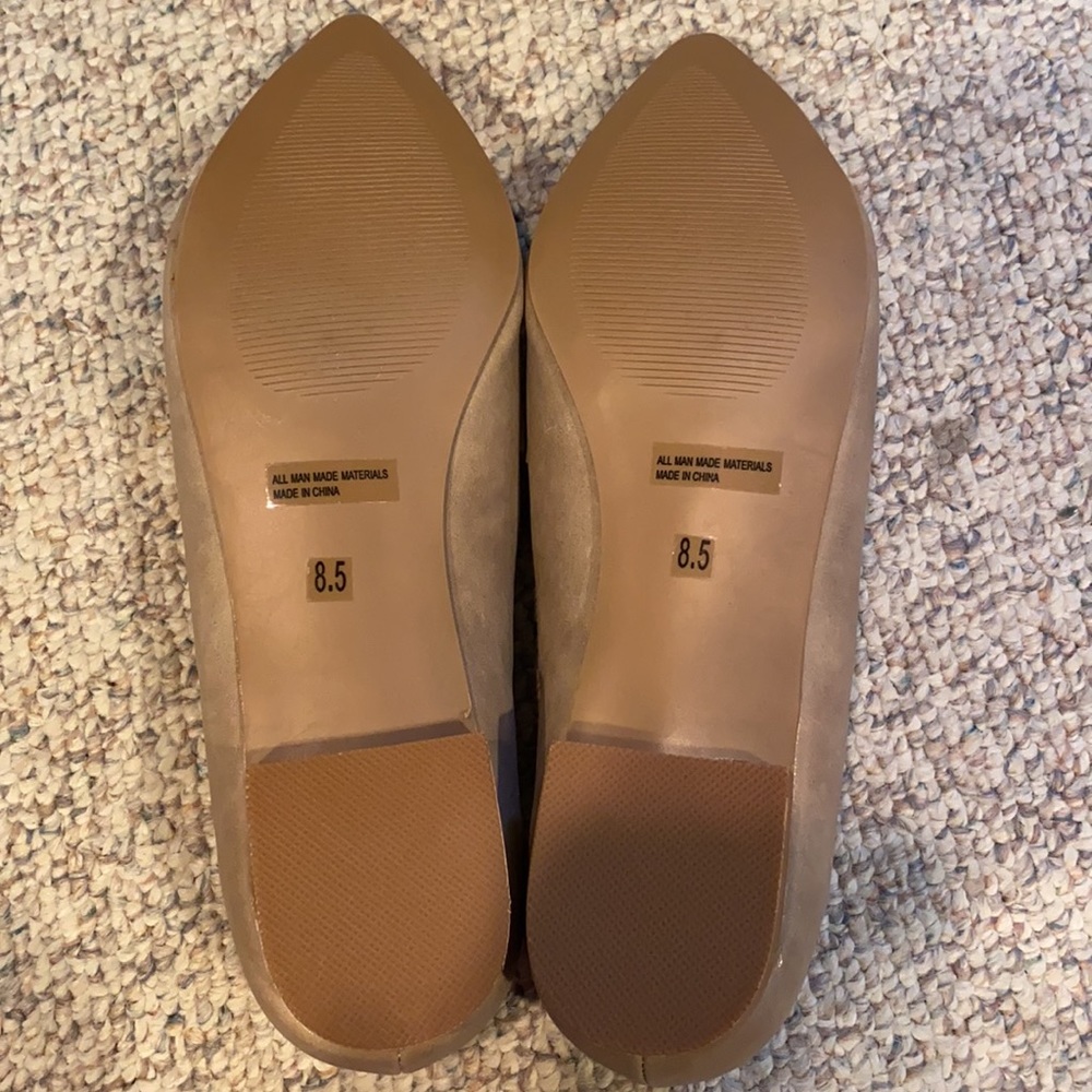 NWOT Donata Loafer Flat - Picture 3 of 4